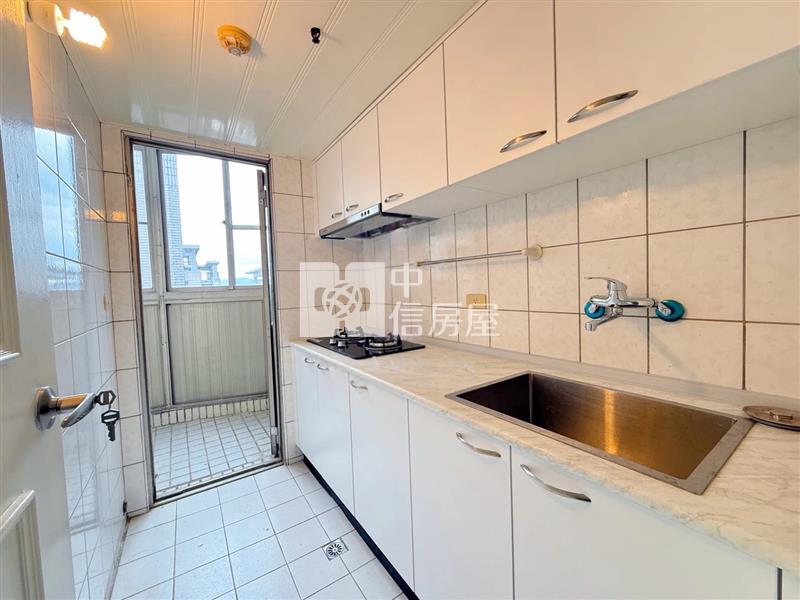 喜市挑高4米5景觀屋房屋室內格局與周邊環境