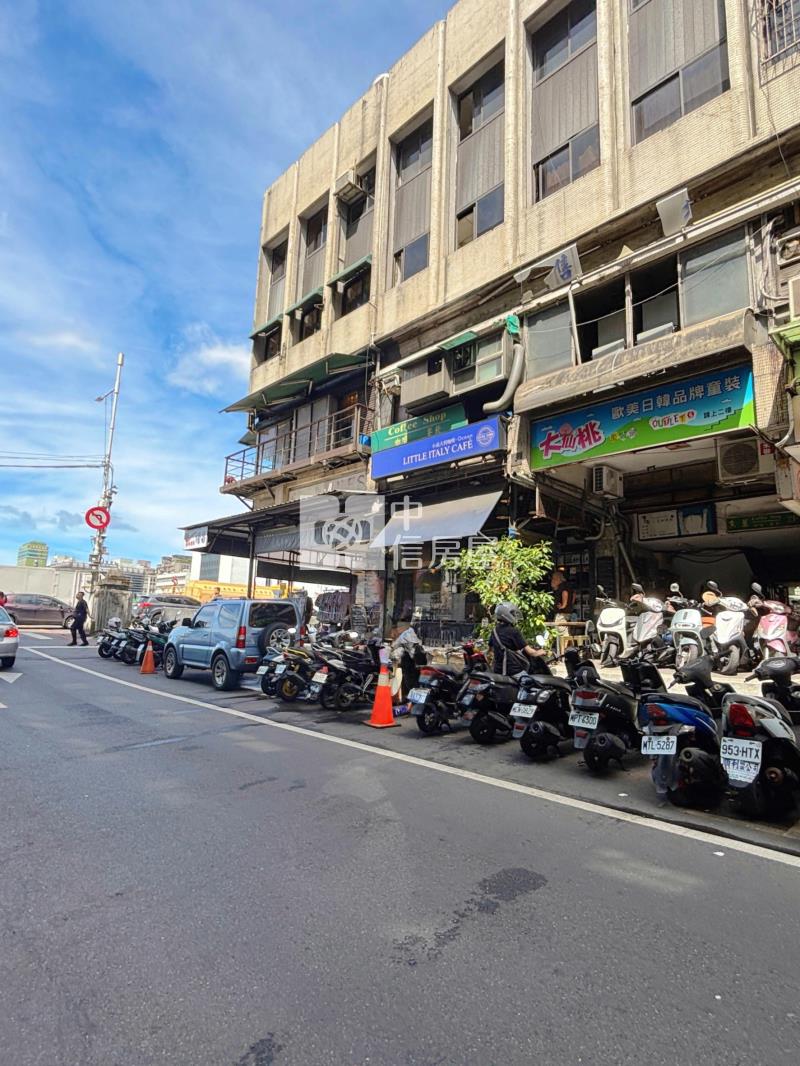 基隆黃金海洋廣場旁店面房屋室內格局與周邊環境