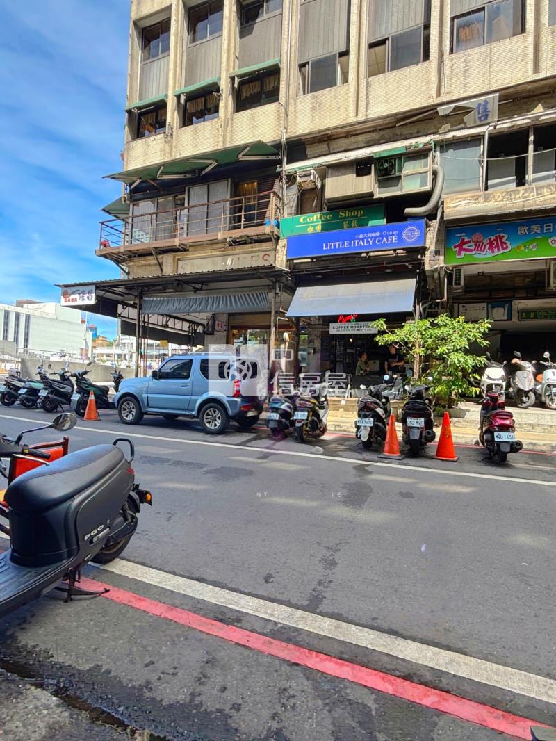 基隆黃金海洋廣場旁店面房屋室內格局與周邊環境