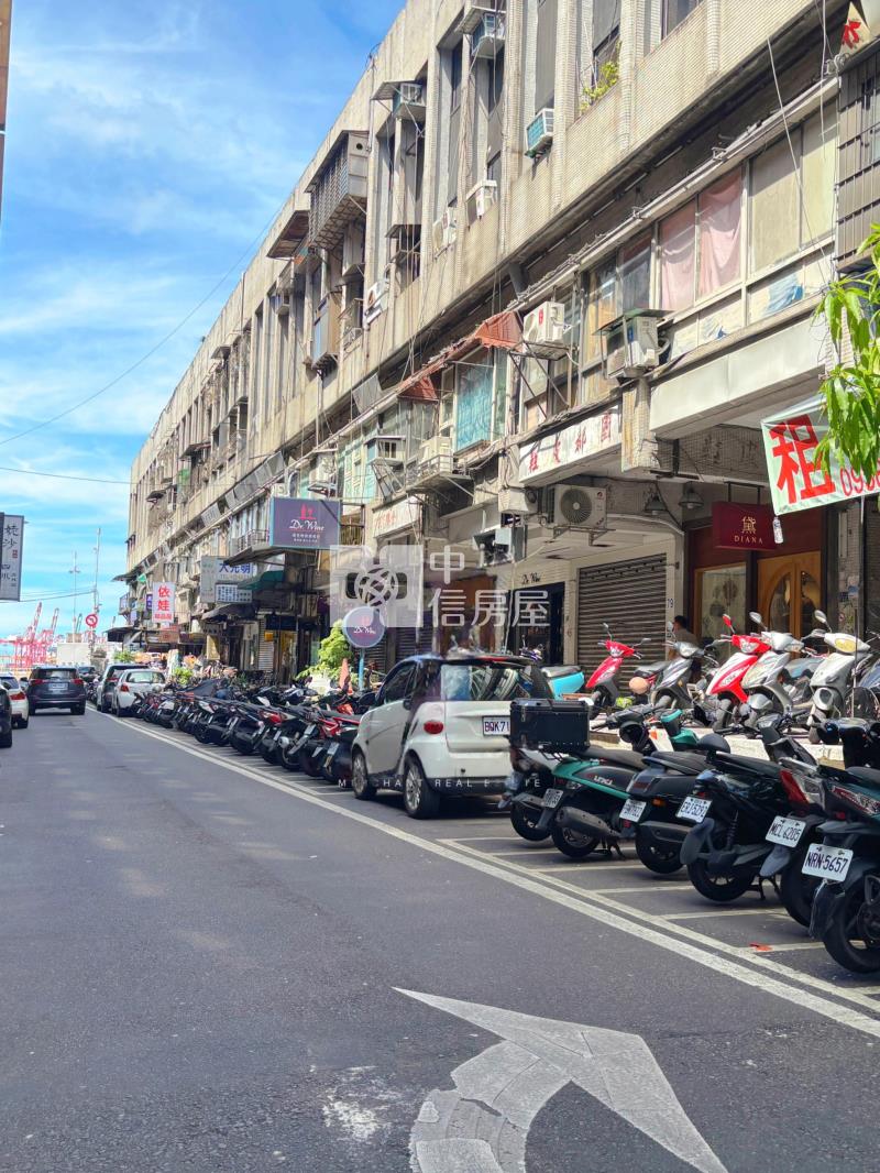 基隆黃金海洋廣場旁店面房屋室內格局與周邊環境