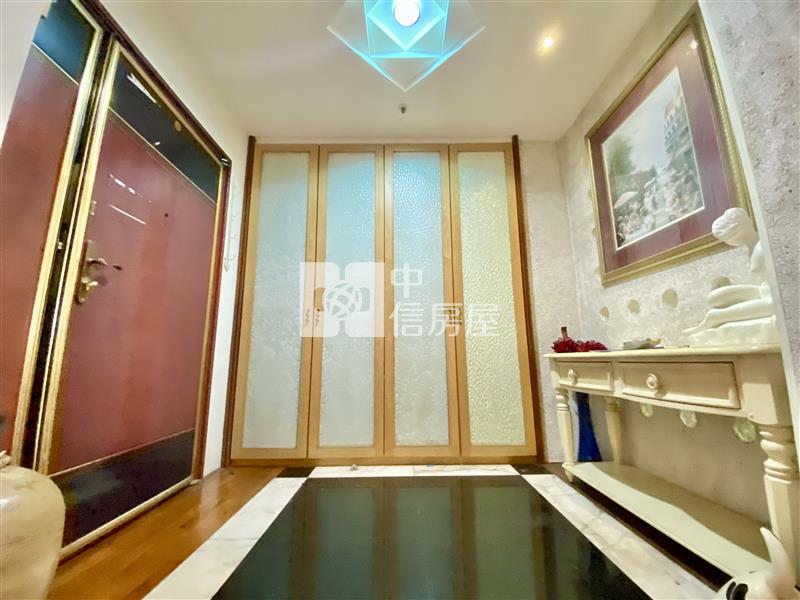 中國醫旁稀有室內53坪高樓層景觀五房房屋室內格局與周邊環境