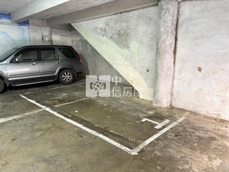 八堵火車站前露台雙車位房屋室內格局與周邊環境
