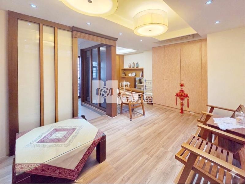 景賢公園朝南三車位電梯大豪墅房屋室內格局與周邊環境