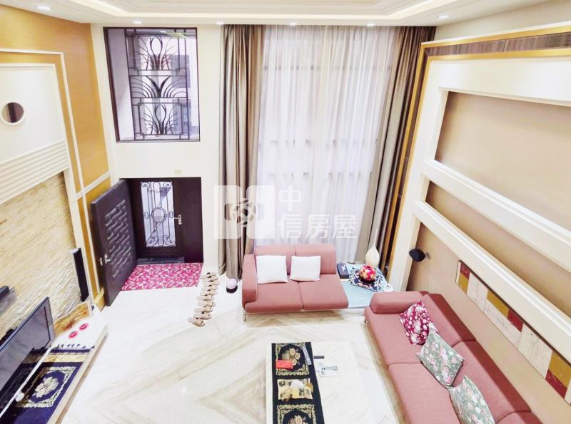 景賢公園朝南三車位電梯大豪墅房屋室內格局與周邊環境