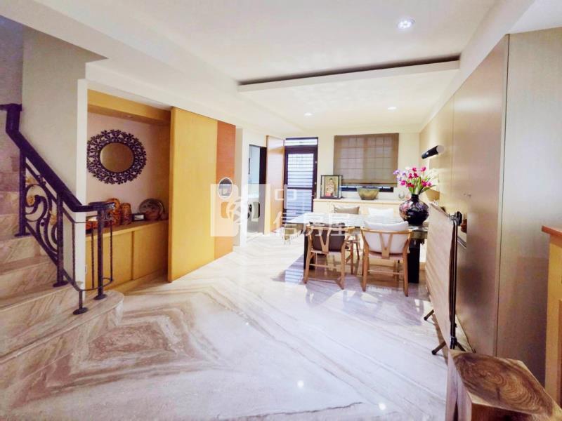 景賢公園朝南三車位電梯大豪墅房屋室內格局與周邊環境