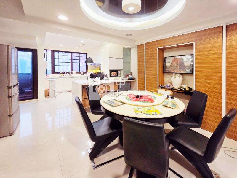 景賢公園朝南三車位電梯大豪墅房屋室內格局與周邊環境