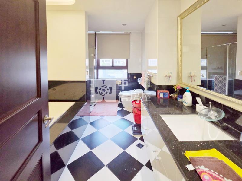 景賢公園朝南三車位電梯大豪墅房屋室內格局與周邊環境