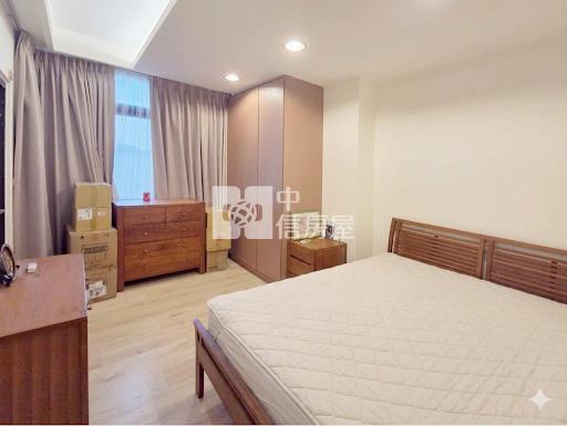 景賢公園朝南三車位電梯大豪墅房屋室內格局與周邊環境