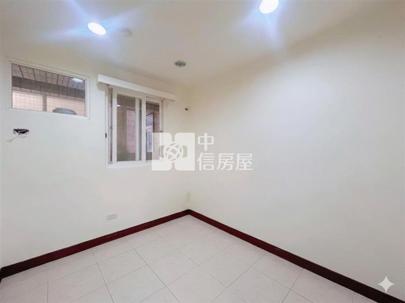 水美低樓層唯美三房車位房屋室內格局與周邊環境