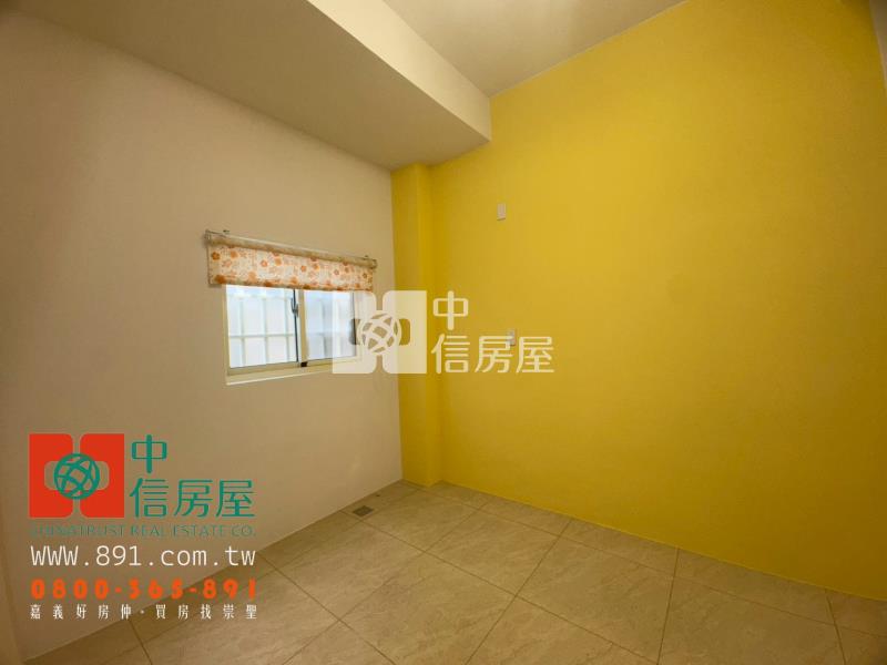 崎子頭全新整理車庫別墅房屋室內格局與周邊環境