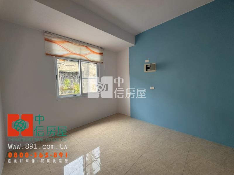 崎子頭全新整理車庫別墅房屋室內格局與周邊環境