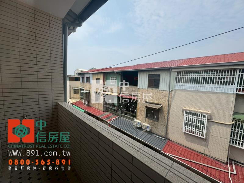 崎子頭全新整理車庫別墅房屋室內格局與周邊環境