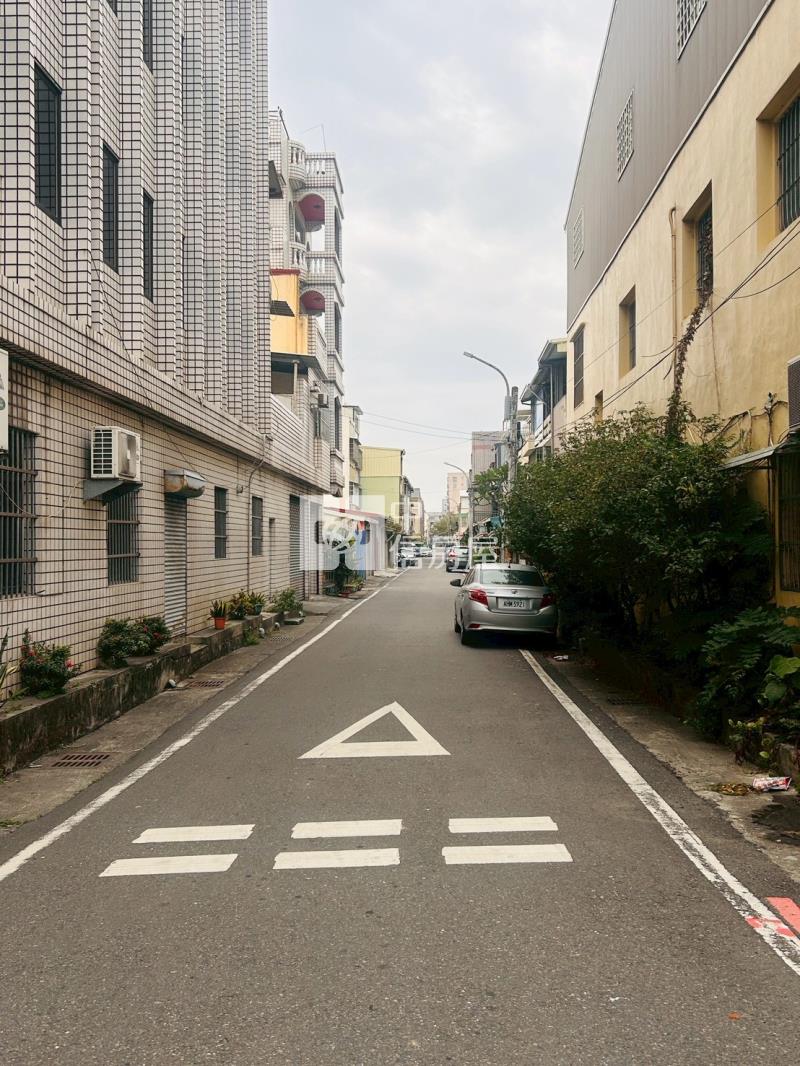 斗南高中旁大面寬建地房屋室內格局與周邊環境