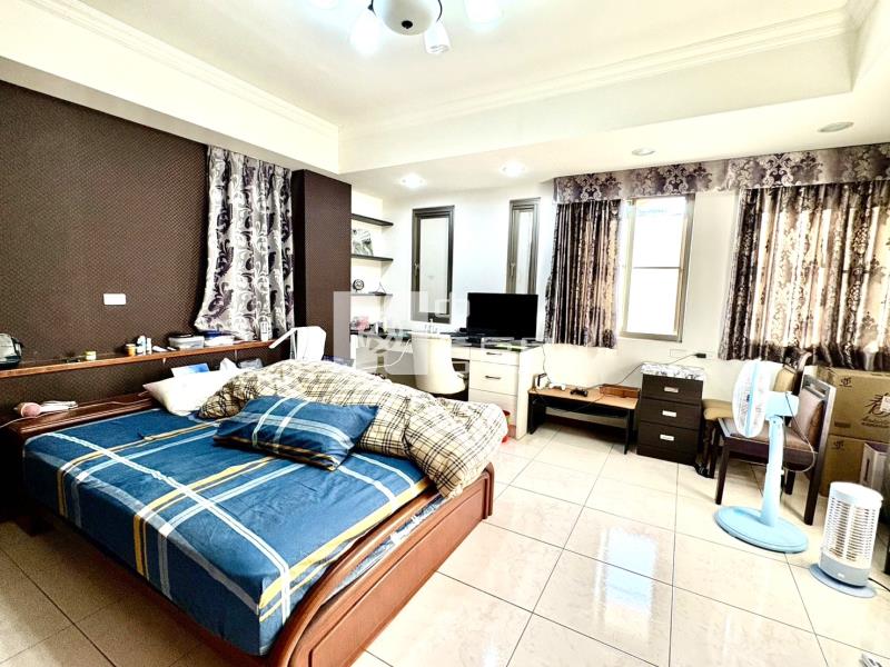 崇德商圈臨路雙車店墅(專任)房屋室內格局與周邊環境