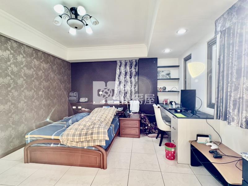 崇德商圈臨路雙車店墅(專任)房屋室內格局與周邊環境