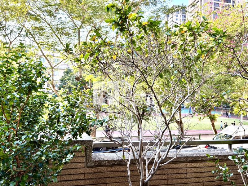 崇德商圈臨路雙車店墅(專任)房屋室內格局與周邊環境