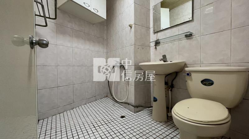 A22捷運站旁公寓三樓房屋室內格局與周邊環境