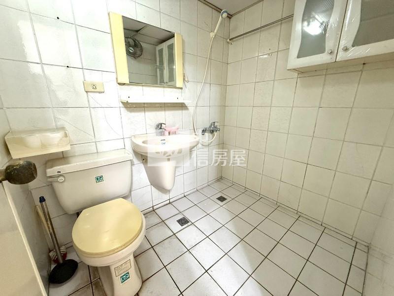 城市經典大兩房雙車房屋室內格局與周邊環境