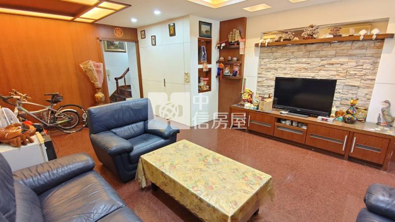 虎尾寮南紡和歌山店面車墅房屋室內格局與周邊環境