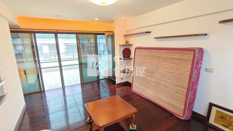 虎尾寮南紡和歌山店面車墅房屋室內格局與周邊環境