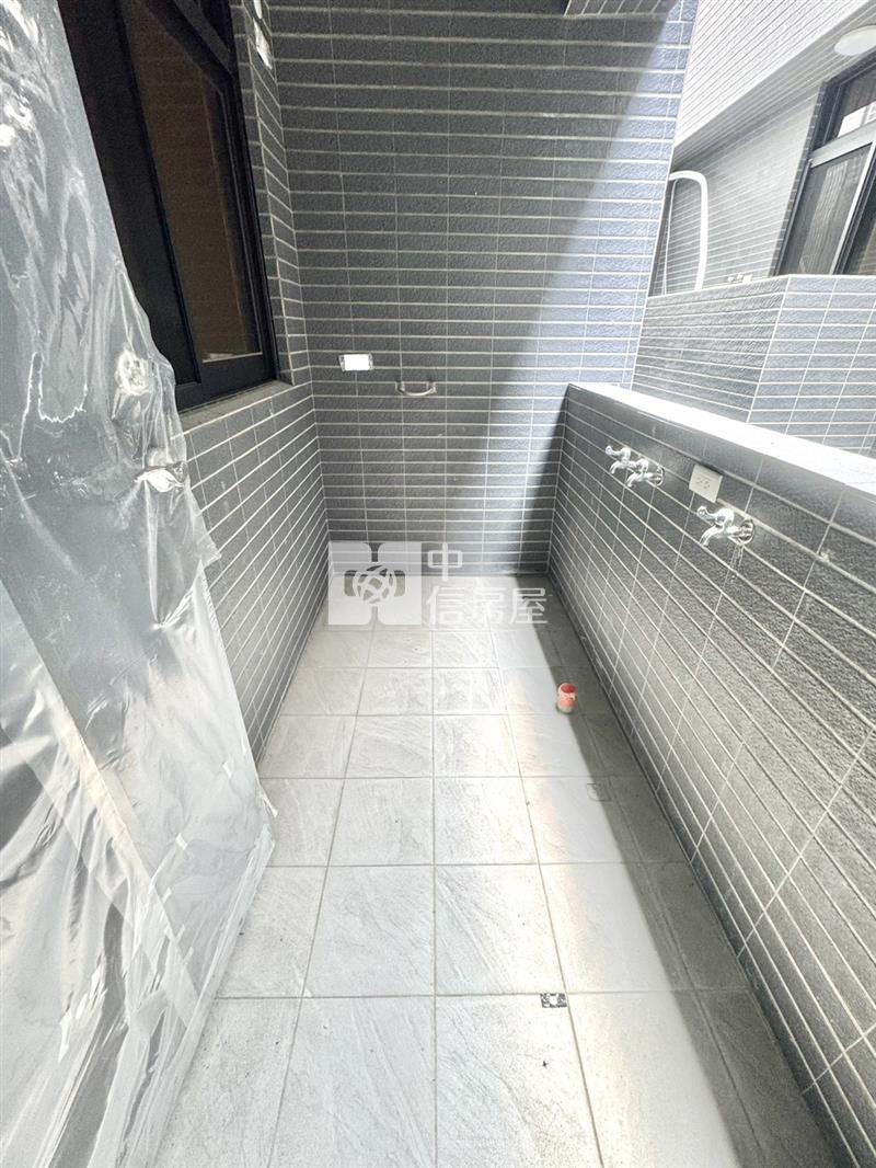 斗六全新二房+平面車位(3A)房屋室內格局與周邊環境