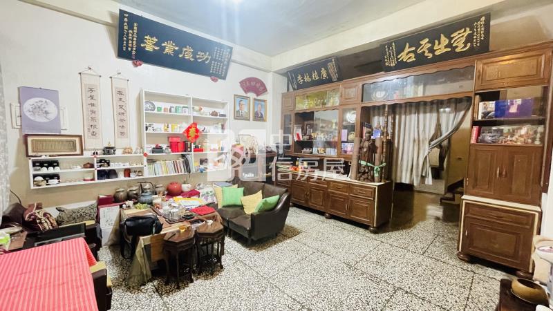 宜市文教區商圈雙面路店住房屋室內格局與周邊環境