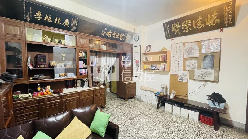 宜市文教區商圈雙面路店住房屋室內格局與周邊環境