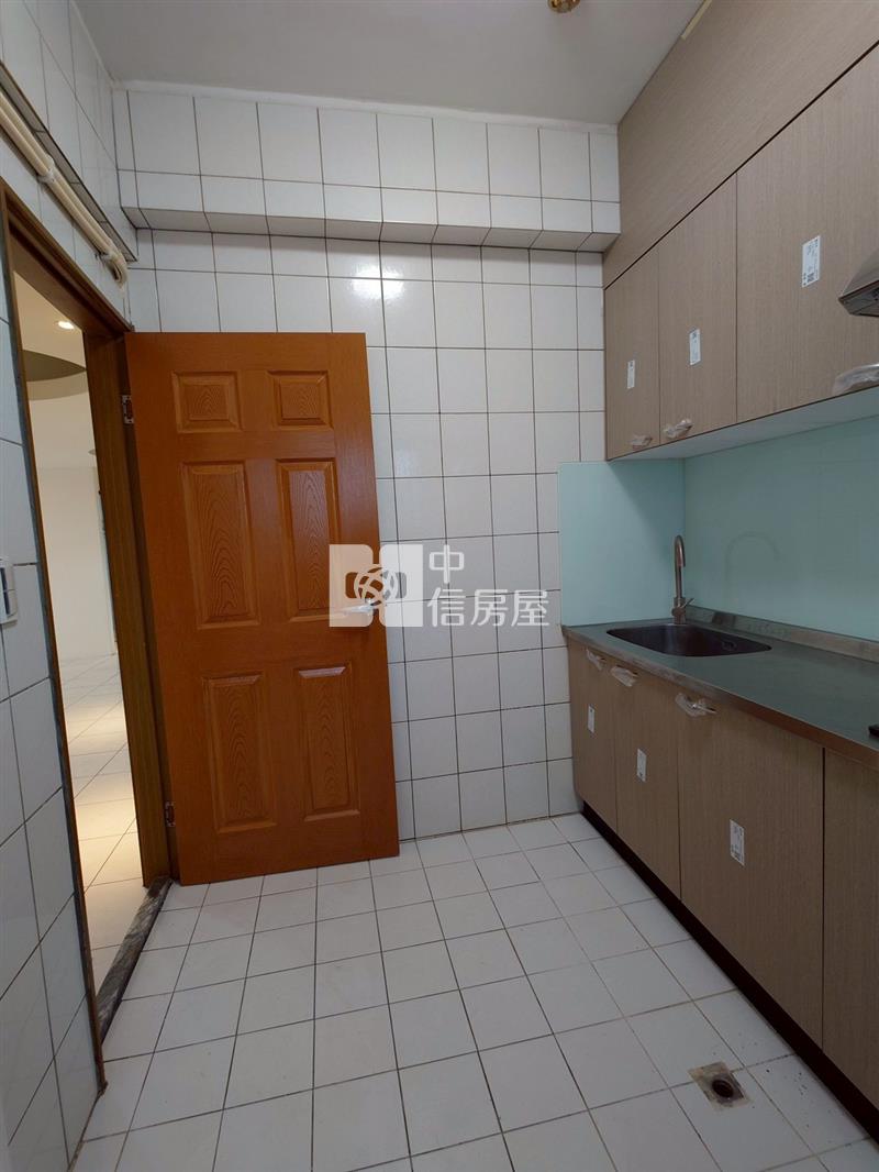 比佛利溫馨四房房屋室內格局與周邊環境