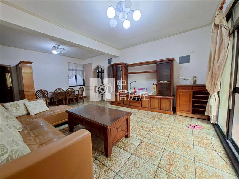 新明市場中壢夜市 愛儷名園大空間三房房屋室內格局與周邊環境