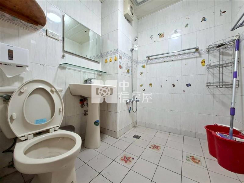 新明市場中壢夜市 愛儷名園大空間三房房屋室內格局與周邊環境