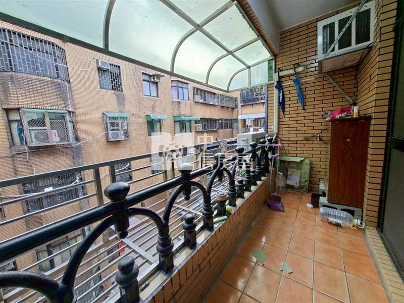 新明市場中壢夜市 愛儷名園大空間三房房屋室內格局與周邊環境