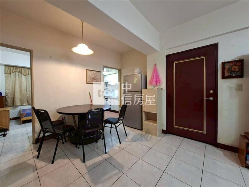 龍岡圓環御花園電梯三房房屋室內格局與周邊環境