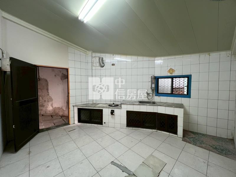 潮州鎮邊車庫透天房屋室內格局與周邊環境