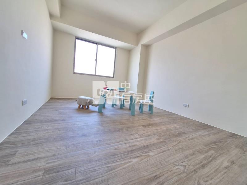 南屯黎明路電梯美三房房屋室內格局與周邊環境