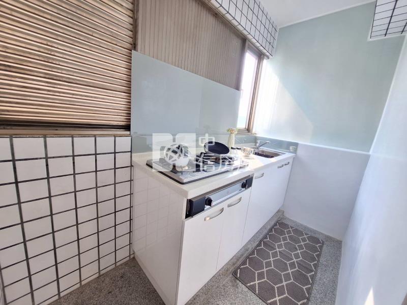 南屯黎明路電梯美三房房屋室內格局與周邊環境