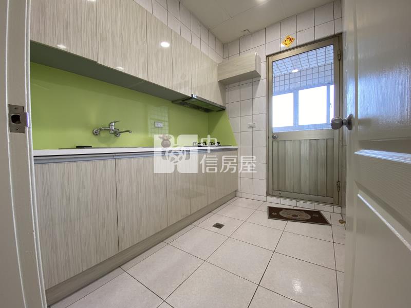 北屯鬧區3房大車位房屋室內格局與周邊環境