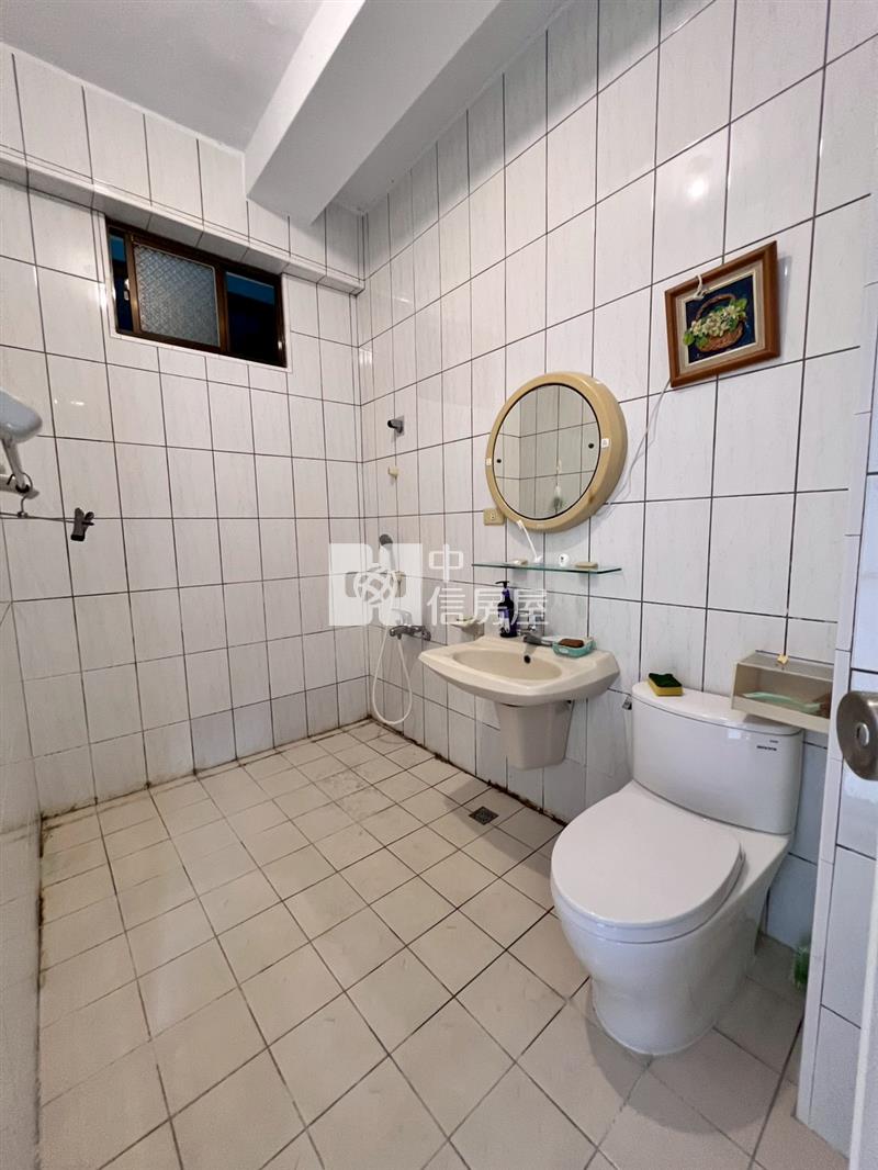 B1-79地檢署前超讚金店住房屋室內格局與周邊環境