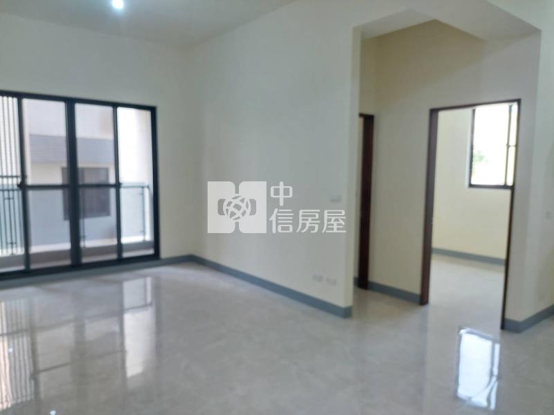 屏東市公園優質電梯華廈房屋室內格局與周邊環境