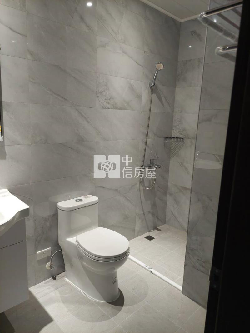 屏東市公園優質電梯華廈房屋室內格局與周邊環境