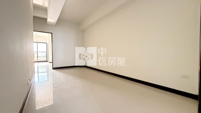 西港正路邊金店面住家房屋室內格局與周邊環境