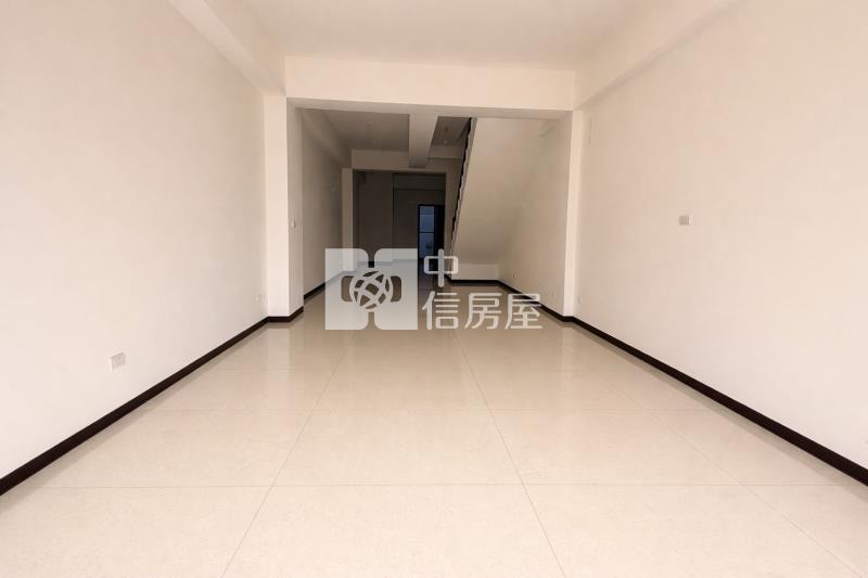 西港正路邊金店面住家房屋室內格局與周邊環境