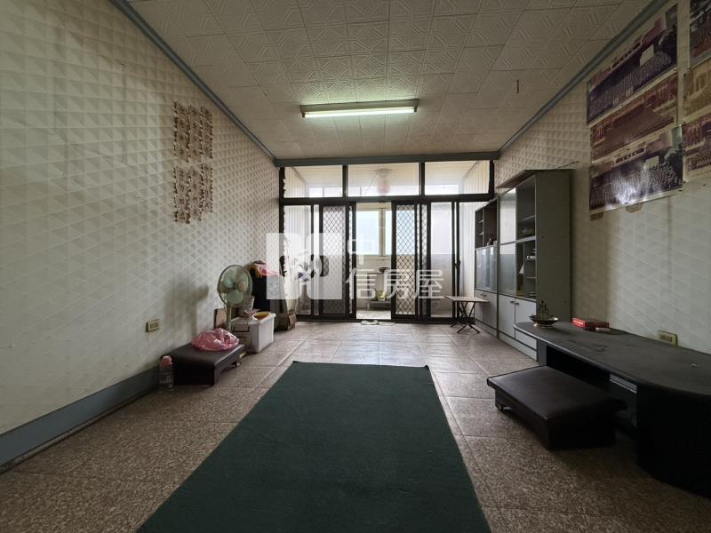 近中科台積電旁前門停車美透天房屋室內格局與周邊環境