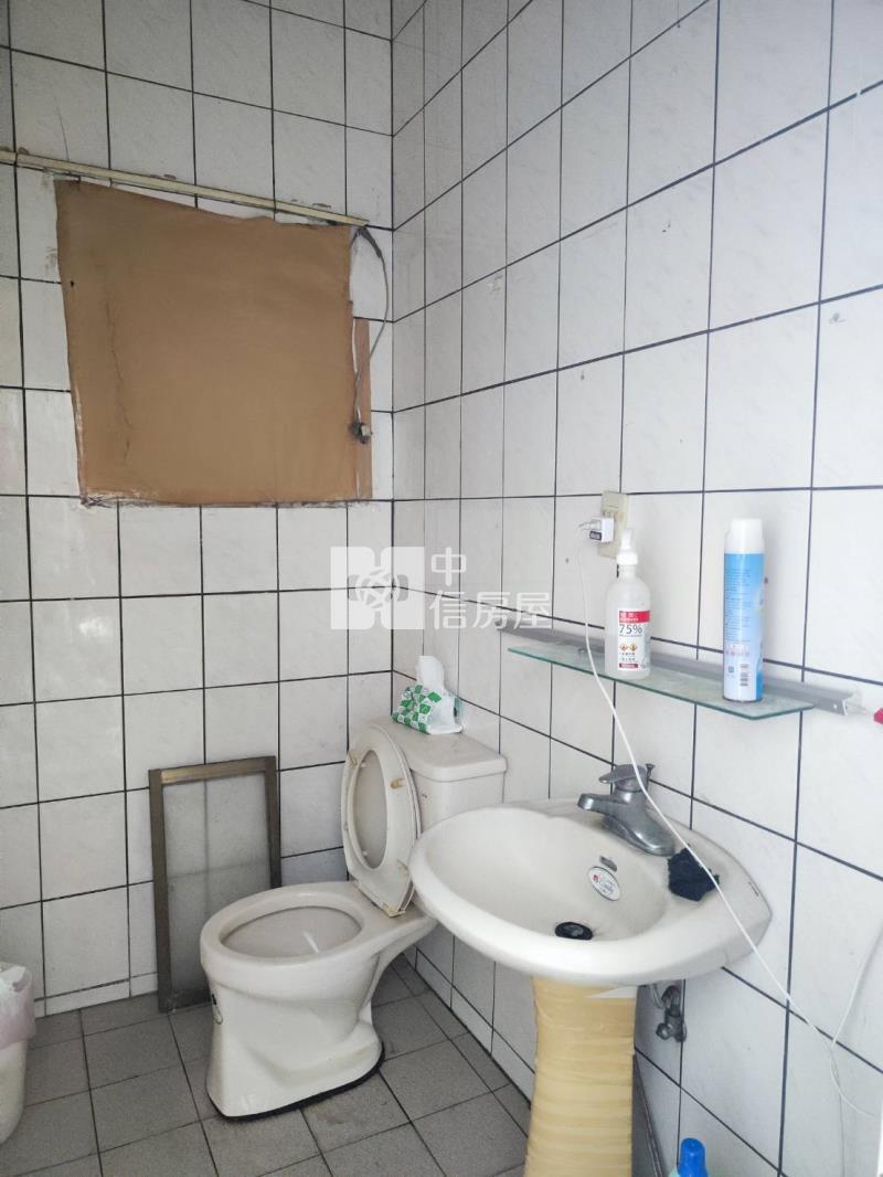 正中壢夜市旁透店房屋室內格局與周邊環境
