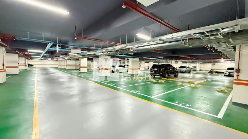 近A20捷運面公園全新景觀三房車房屋室內格局與周邊環境