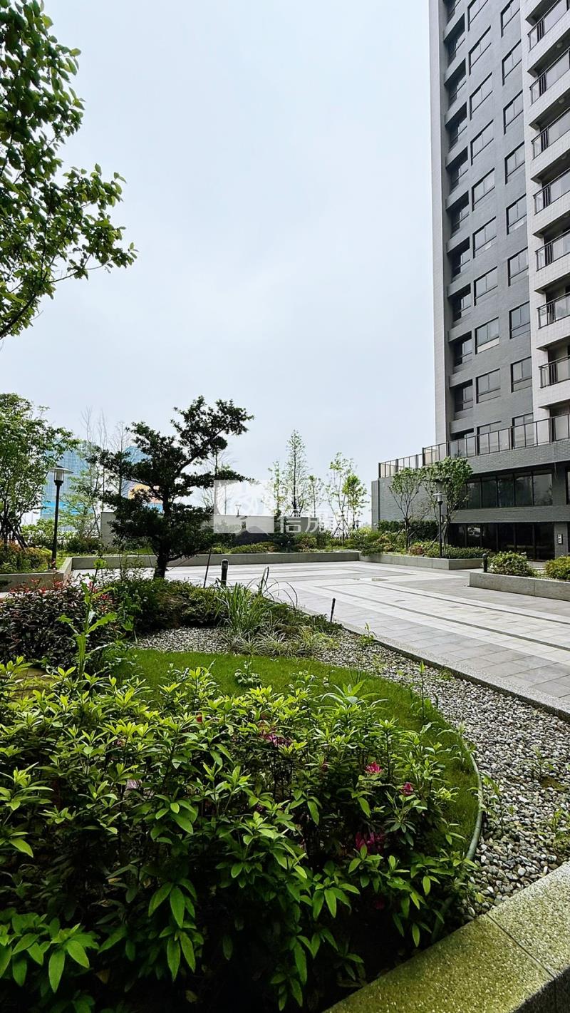 近A20捷運面公園全新景觀三房車房屋室內格局與周邊環境