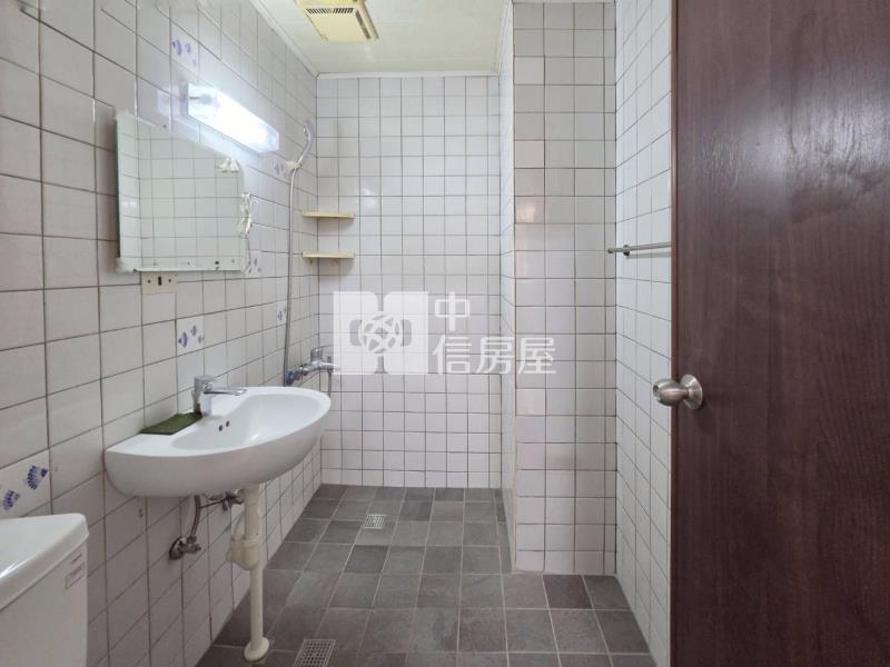 中醫採光三房公寓房屋室內格局與周邊環境