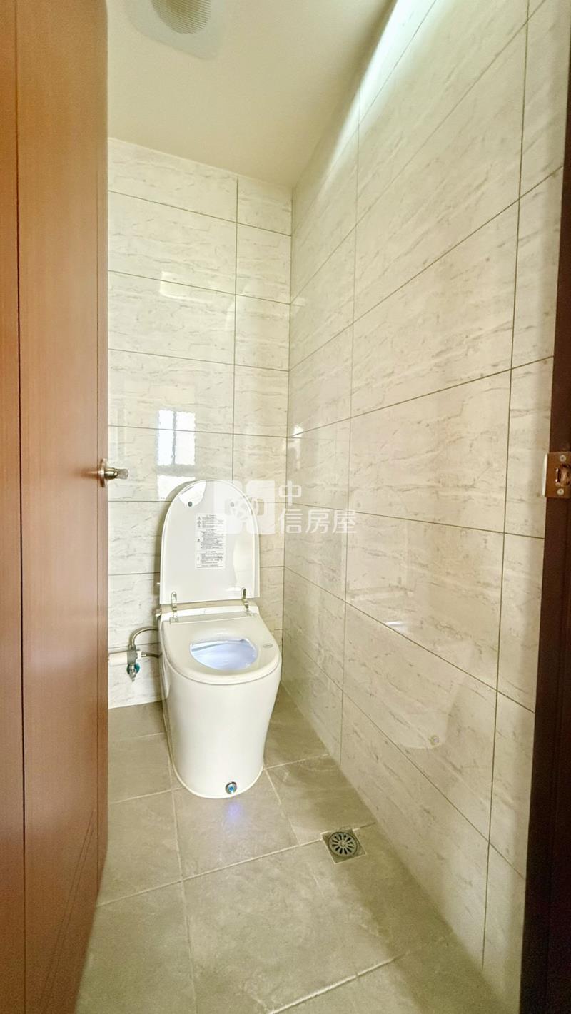 近A20捷運面公園全新景觀兩房車房屋室內格局與周邊環境