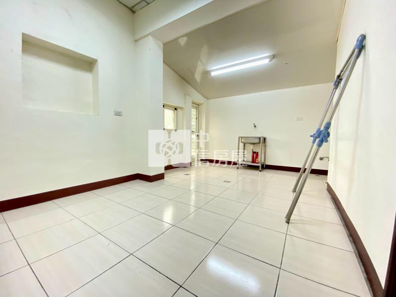 華廈價透天屋有天有地房屋室內格局與周邊環境