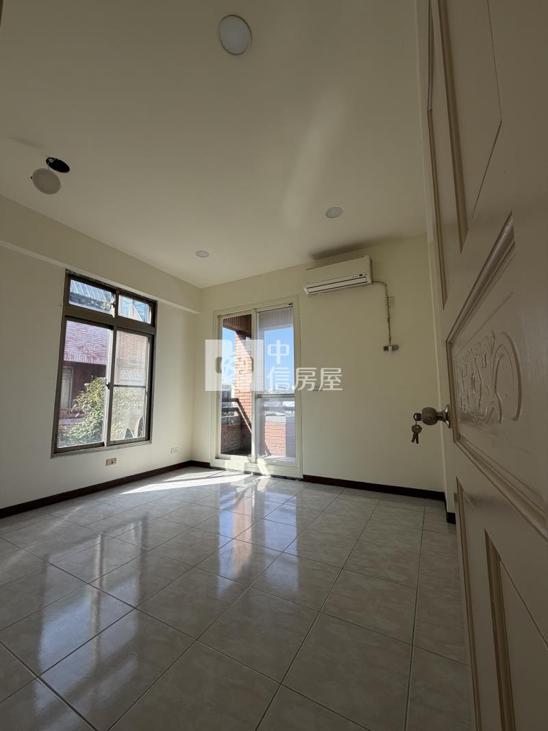 大崙商圈邊間面寬美墅房屋室內格局與周邊環境