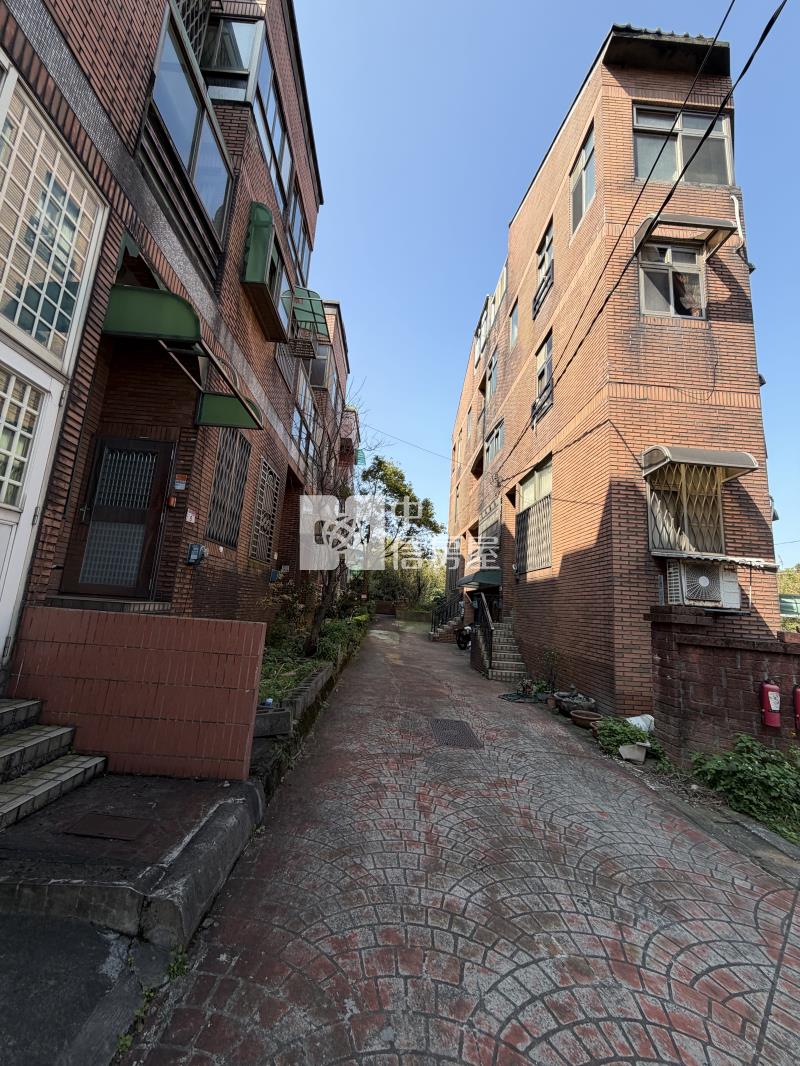 大崙商圈邊間面寬美墅房屋室內格局與周邊環境